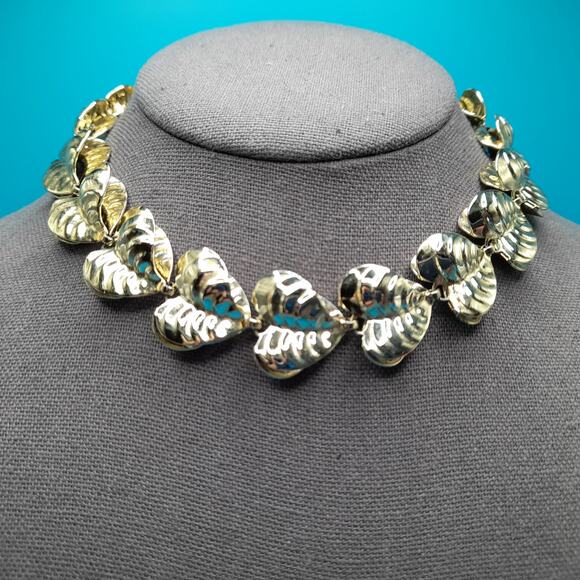 Vintage Heart Leaf Choker Necklace, Length 15 1/2 Inches - Picture 6 of 10